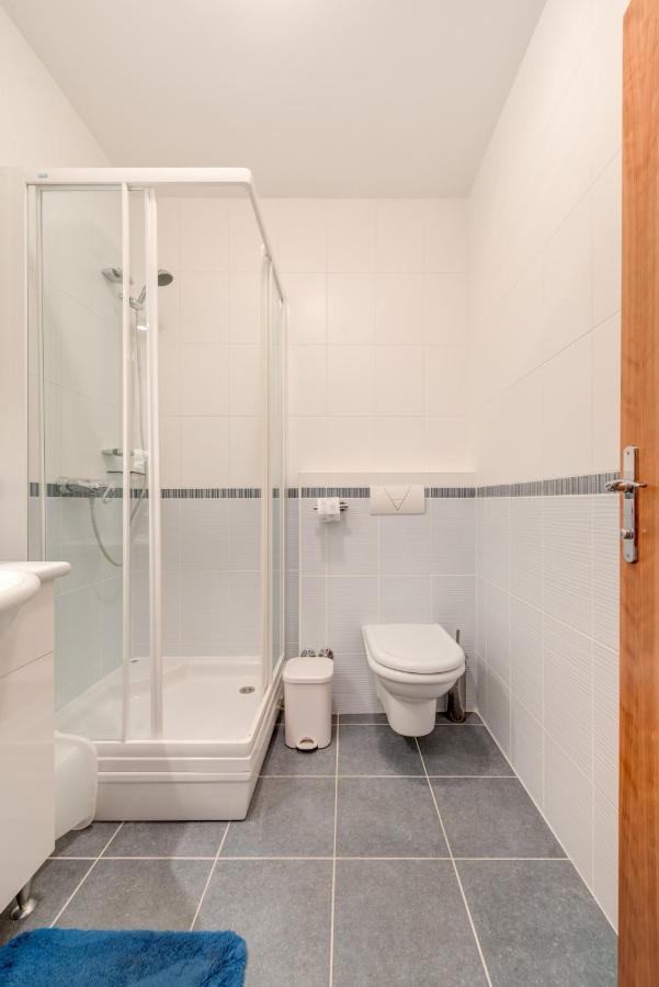 Apartmani Mirta Omis A Exterior photo