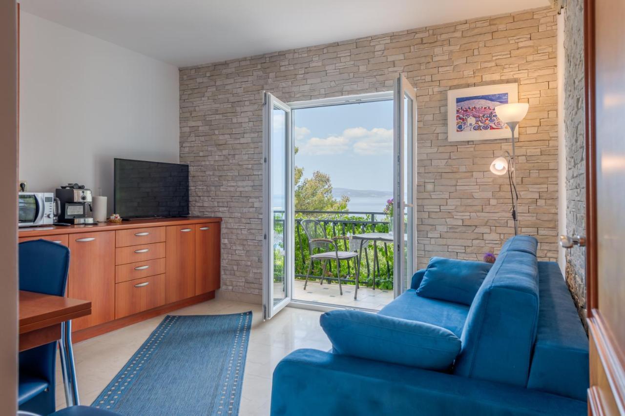 Apartmani Mirta Omis A Exterior photo